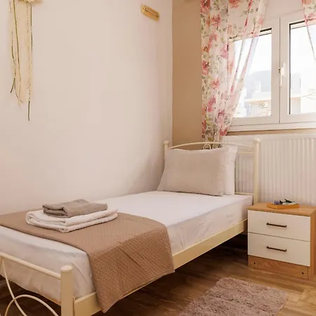 Satisfy Escape For 2-7 Pax Херсониссос