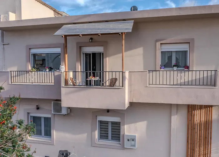 Satisfy Escape For 2-7 Pax Hersonissos (Crete)